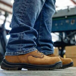 Red wing -king toe mens safety work boots. Barely worn with minor stains. Sz. 13